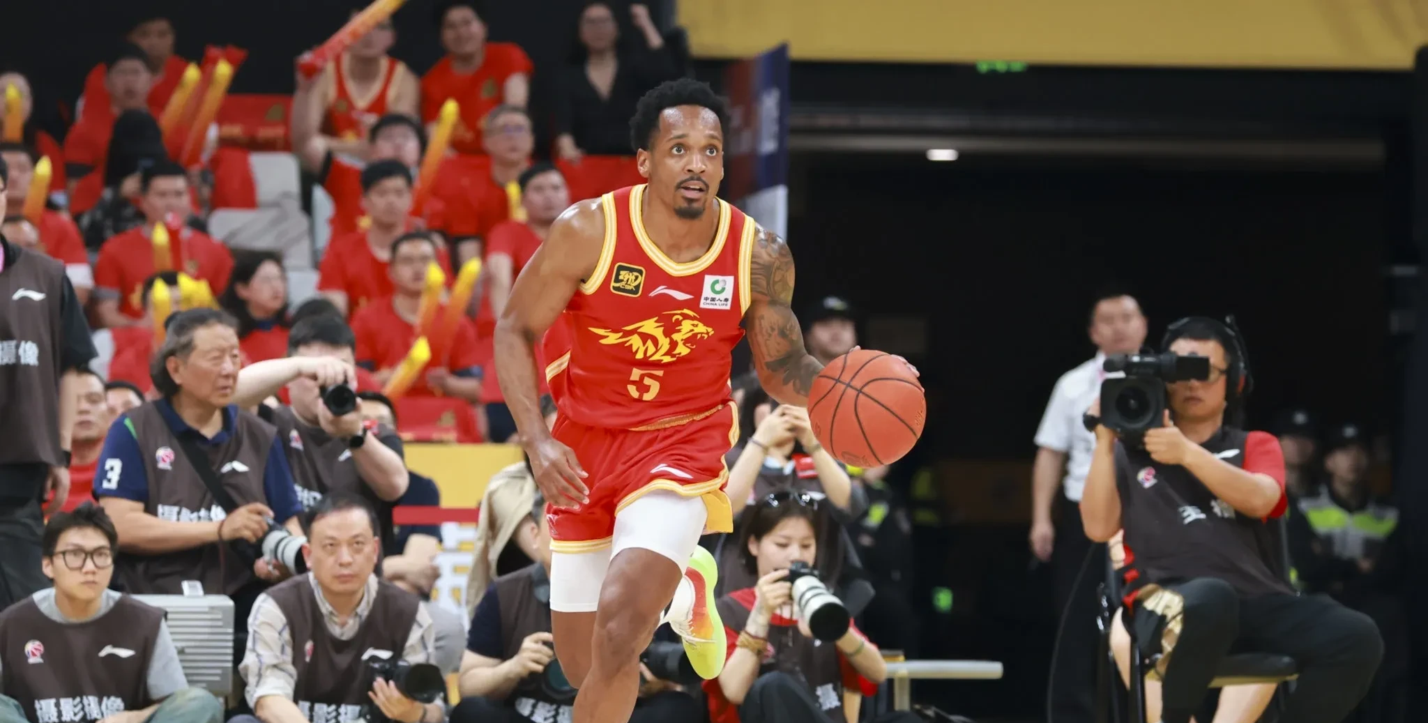 欧联赛程吃紧;广厦男篮关键时刻迎来里程碑;震撼外界;心理建设被强调(欧联杯赛程时间表)-英雄联盟赔率